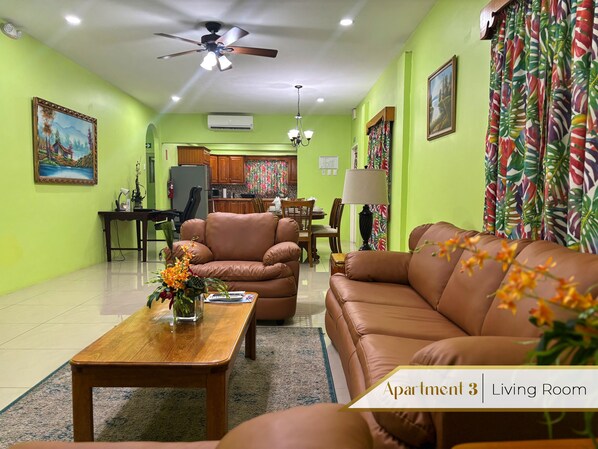 Comfort Studio | Living area - Beverly's Oasis Suites (Lowlands)