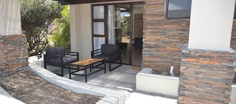 Boutique Private Suite • Patio • Beach • 2 Rooibos
