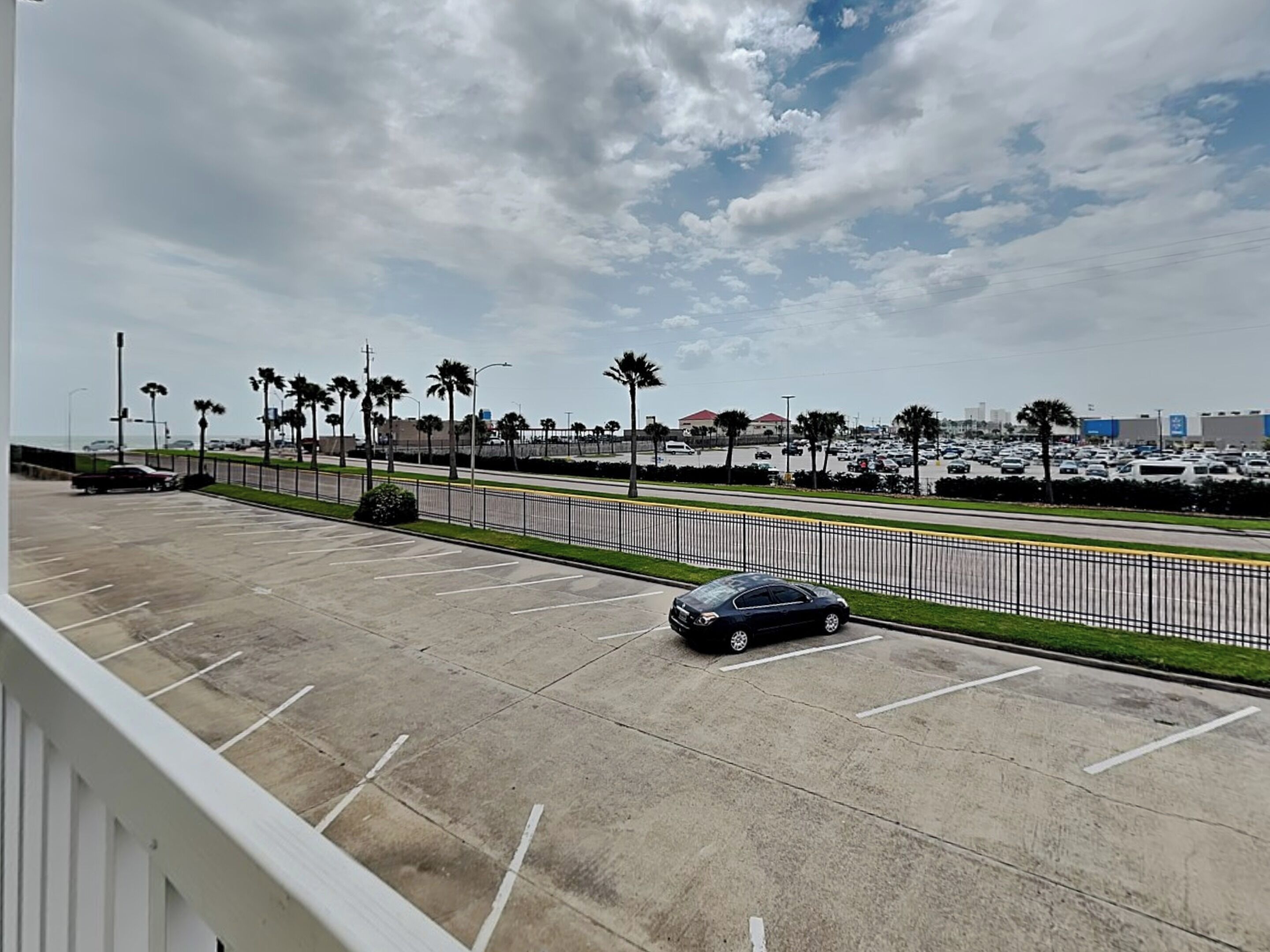 Condo (1 Bedroom) | Property amenity