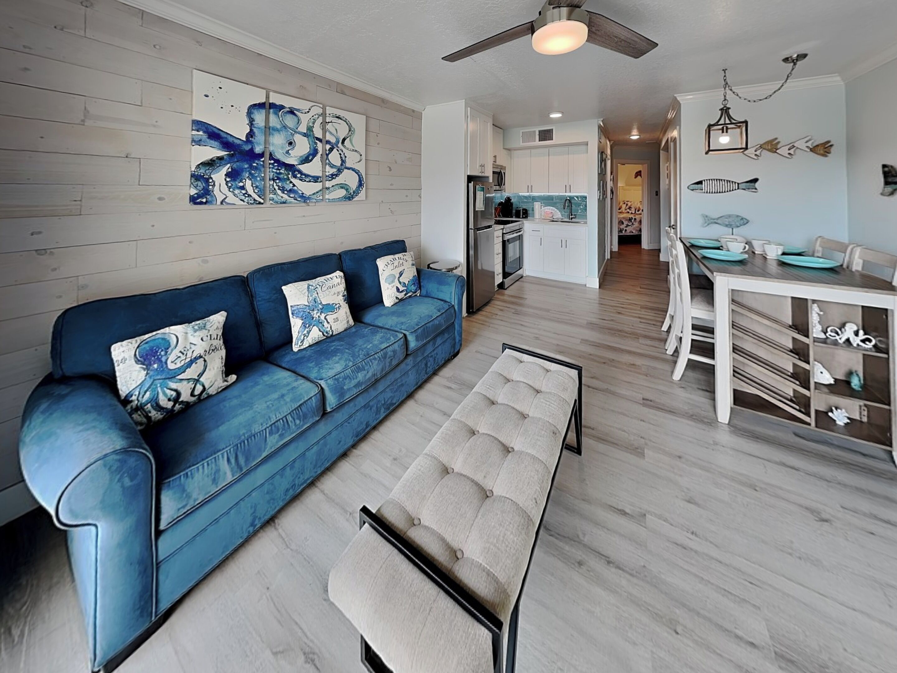 คอนโด (1 Bedroom) | ด้านหน้าที่พัก