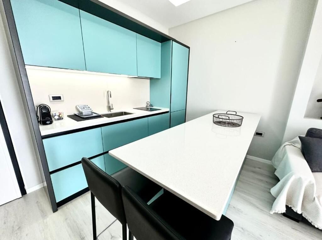 Apartment, Balcony, Sea View | Living area