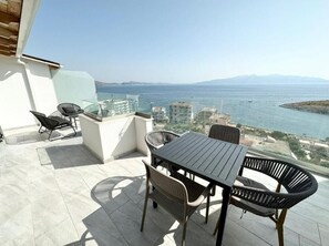Outdoor dining - Elite Sea View Jacuzzi Penthouses (Saranda)