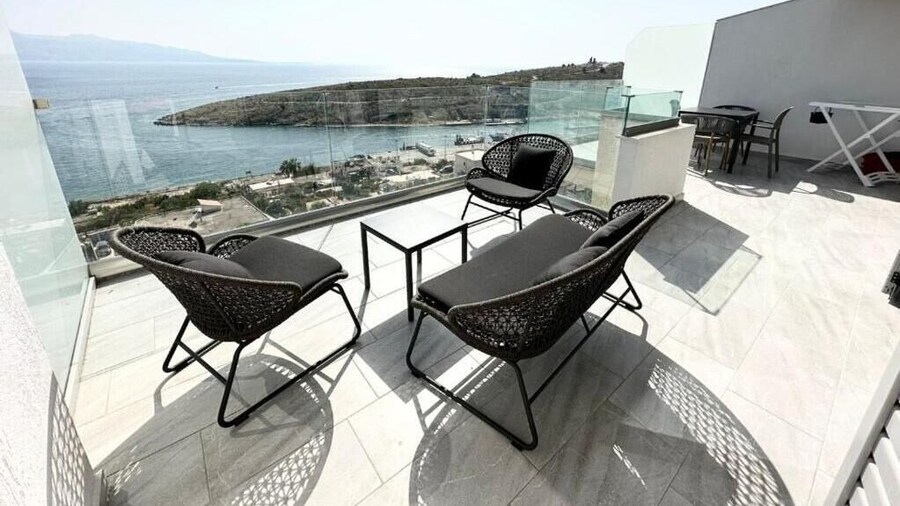 Elite Sea View Jacuzzi Penthouses