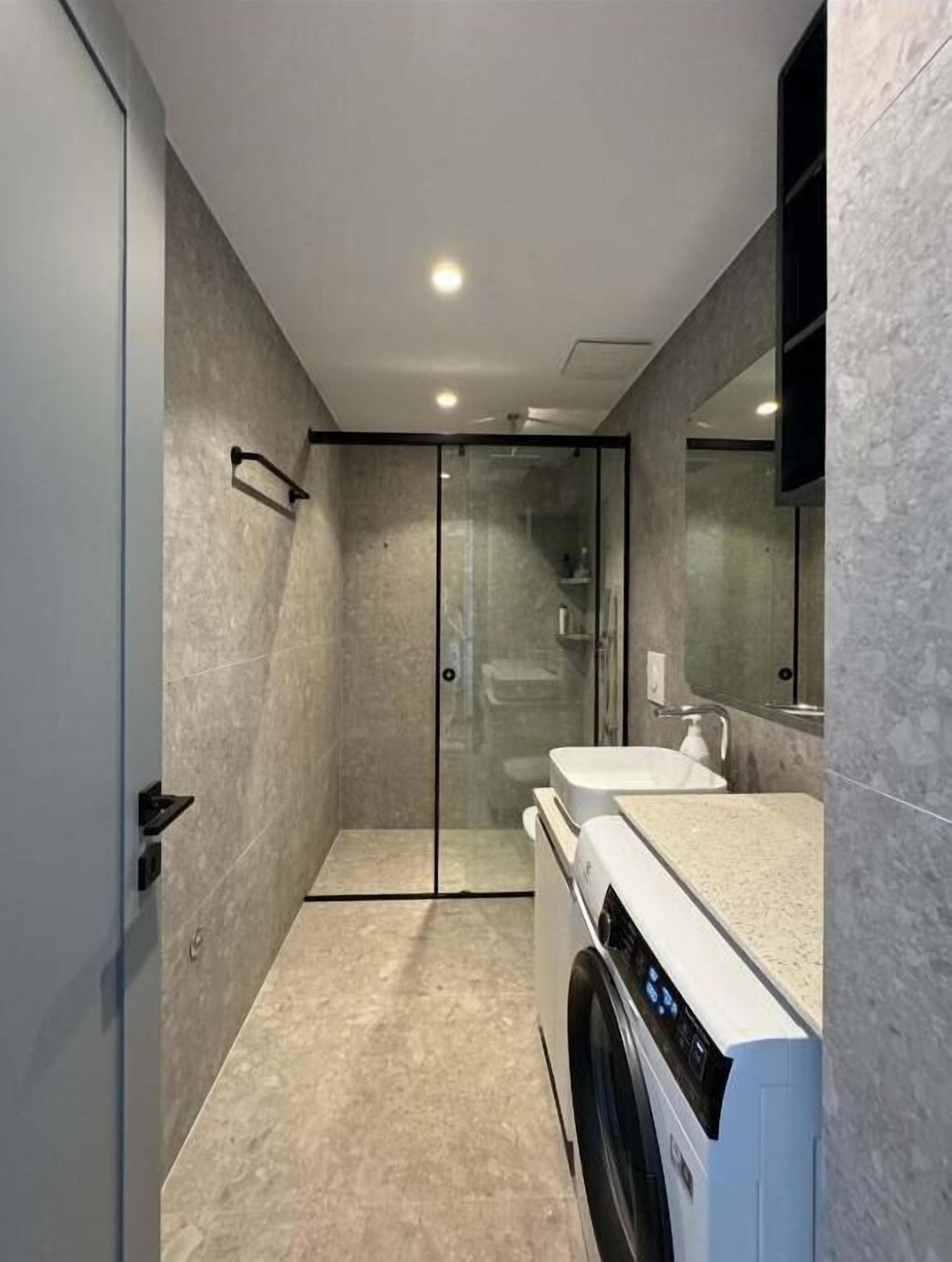 Apartment, 2 Bedrooms, Balcony, Sea View | Bathroom