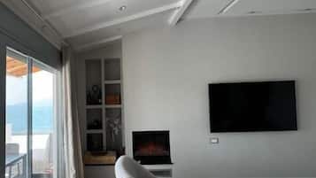 Apartment, 2 Bedrooms, Balcony, Sea View | Living area