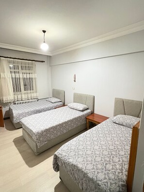 Classic Triple Room, Balcony | Free WiFi - Mk BİGG BOSS OTEL (Erzurum)