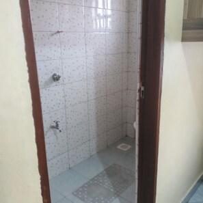 Towels, soap, toilet paper - Gorgeous studio in Nairobi perfect for your city getaway (Nairobi)