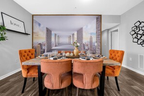 Dining - Modern 2BR | Pool, Gym + Pet-Friendly #12 (Tampa)