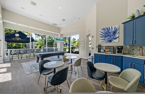 Dining - Stylish 2BR/2BA w/ Pool, Gym Near Airport #3 (Tampa)