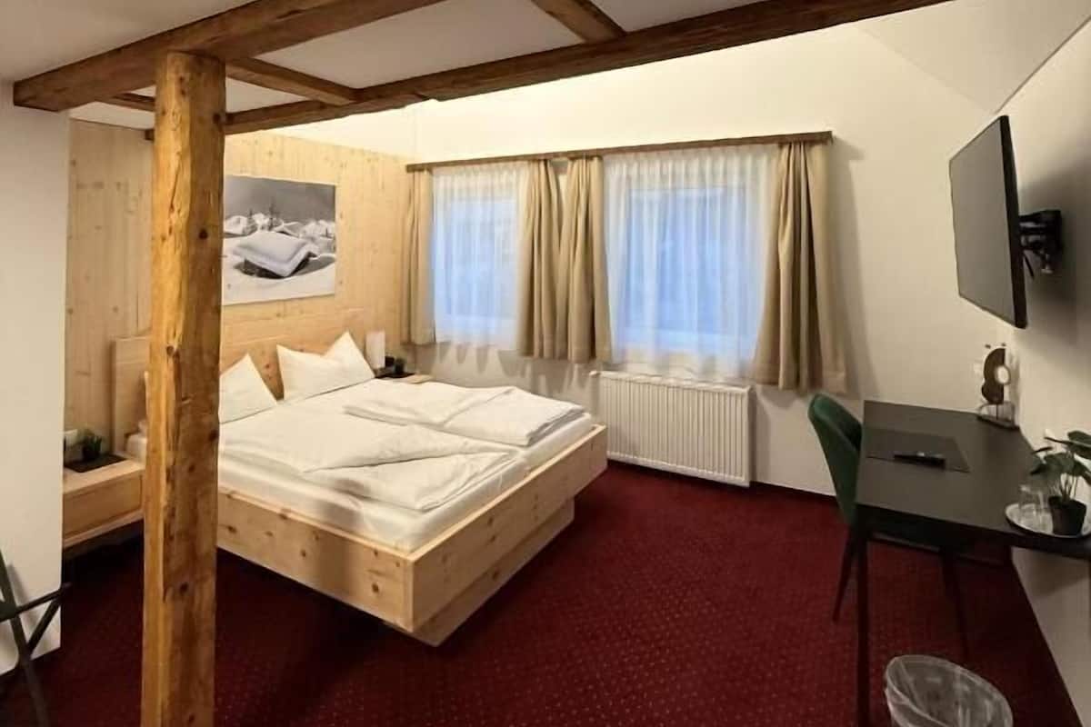 Chambre Double Supérieure, vue montagne