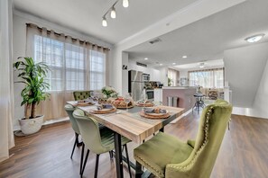 Dining - Modern 2BR/2BA | Pool + Gym Near Airport #8 (Tampa)