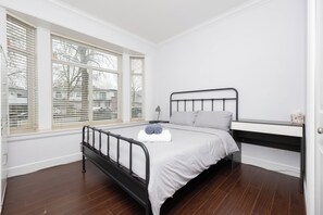2 habitaciones, tabla de planchar con plancha y wifi gratis 