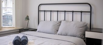 Vancouver 2BR Suite - Near Trout Lake & SkyTrain