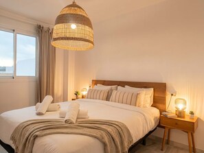2 bedrooms, desk, iron/ironing board, WiFi - Casares Rooftop Apartment by Costarentals (Casares)