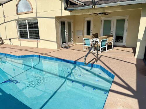 3 bedroom villa with oversize pool, minutes from Disney