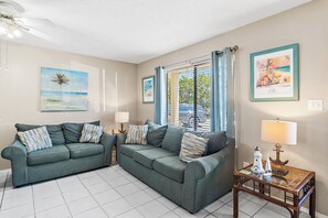 Smart TV - ⭐Walk to Beach | Complex Pool | Sandprints D3⭐ (Miramar Beach)