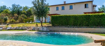 Zafferano Home with Pool in Villa CàBrandano
