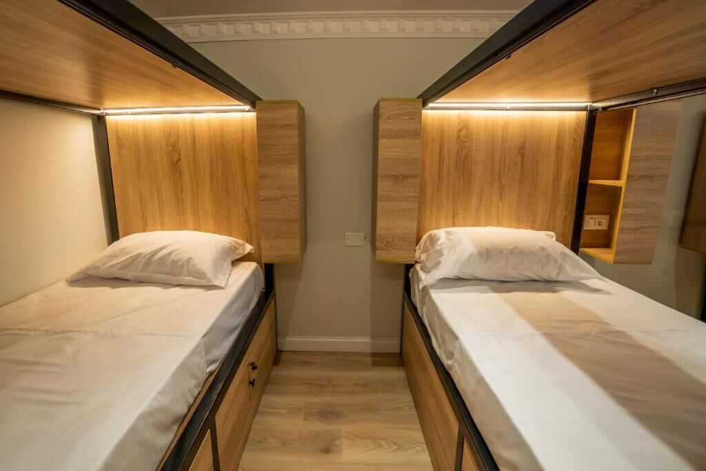 Dormitorio condiviso City | Biancheria da letto di alta qualità, insonorizzazione, Wi-Fi gratuito