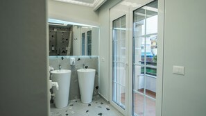 Gemeinsamer Basic-Schlafsaal | Badezimmer