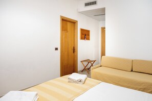 Minibar, caja de seguridad en la habitación y wifi gratis 