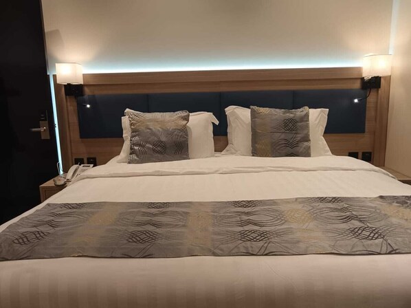 In-room safe, iron/ironing board, free WiFi