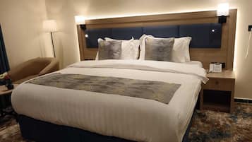 Apartemen, 3 kamar tidur | Brankas, setrika/meja setrika, dan Wi-Fi gratis