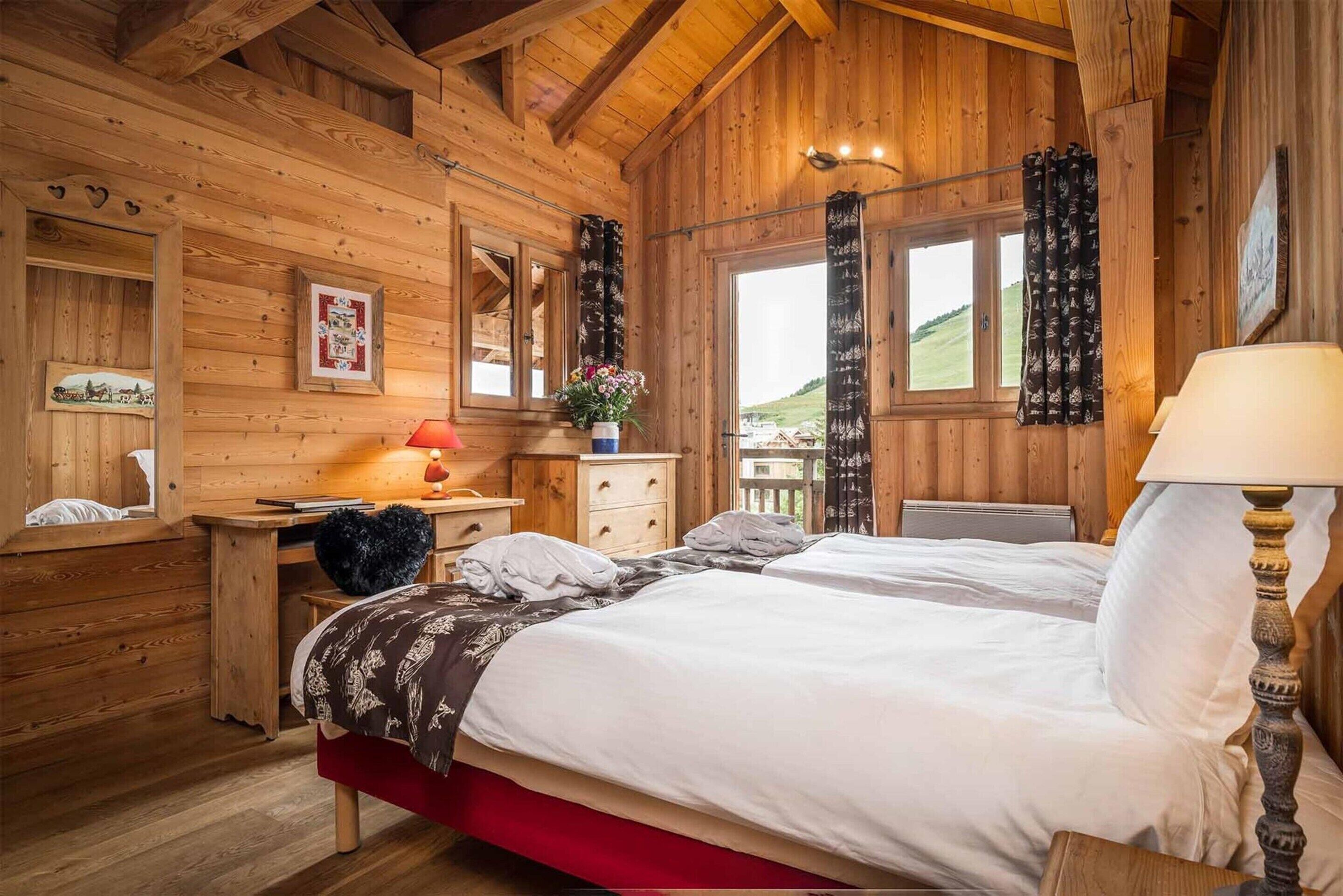 Chalet | 7 bedrooms, bed sheets