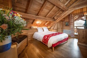 7 bedrooms, bed sheets - Chalet in Village With Bars and Shops Nearby (Huez)