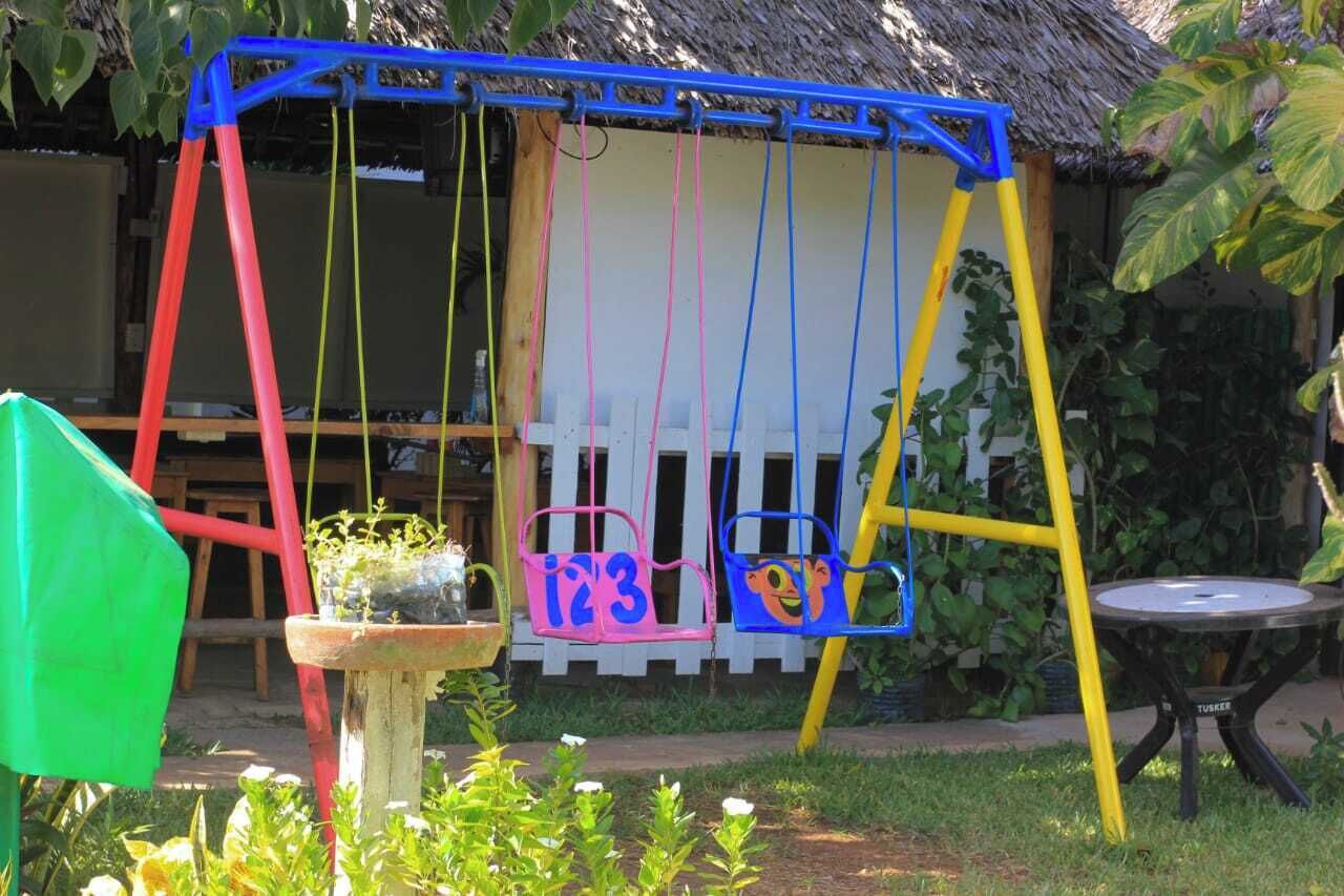 منطقة لعب الأطفال - خارجية