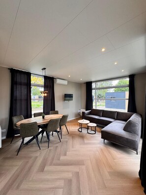 Interior - Lodge 65 | 6 persoons chalet in Zennewijnen (Zennewijnen)