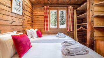 Chalet | 4 bedrooms, bed sheets