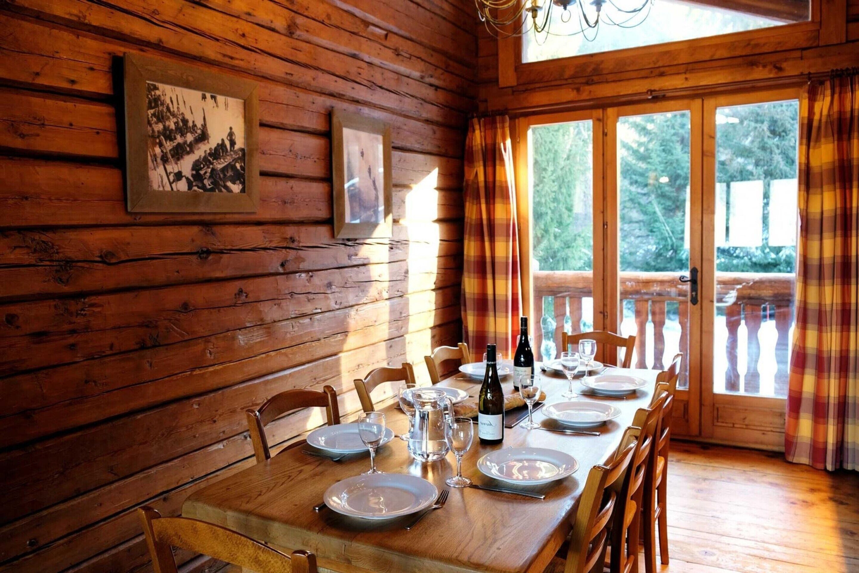 Chalet | Dining