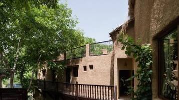 Enceinte de lâhĂ©bergement