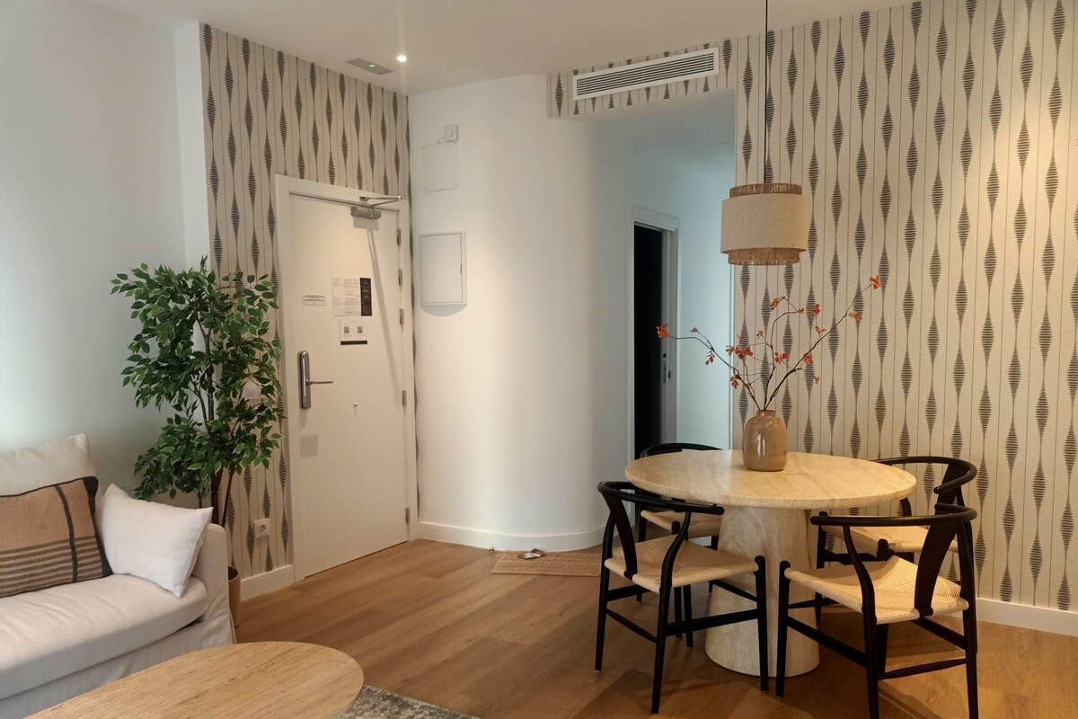 Apartment (2 Bedrooms) | Wohnbereich