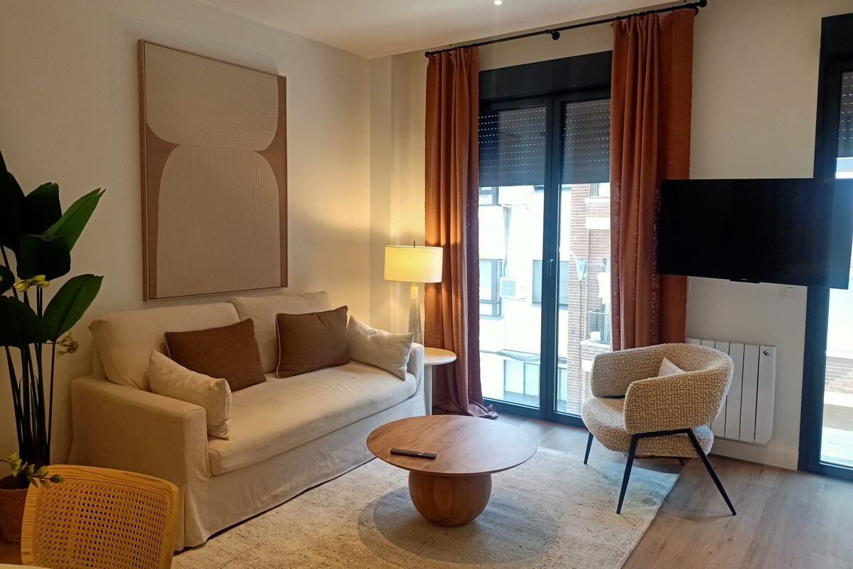 Apartment (2 Bedrooms) | Wohnbereich