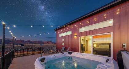 Kanab Desert Escape | Hot Tub, Views & Stargazing