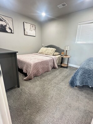 Room - The village (Northglenn)