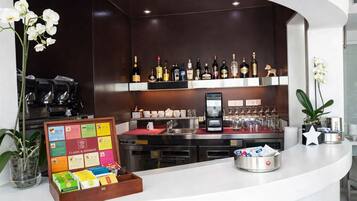 بار (في المنشاة)