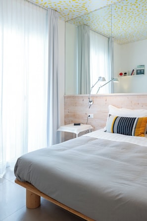 Dobbeltværelse - balkon | Minibar, pengeskab på værelset, gratis Wi-Fi