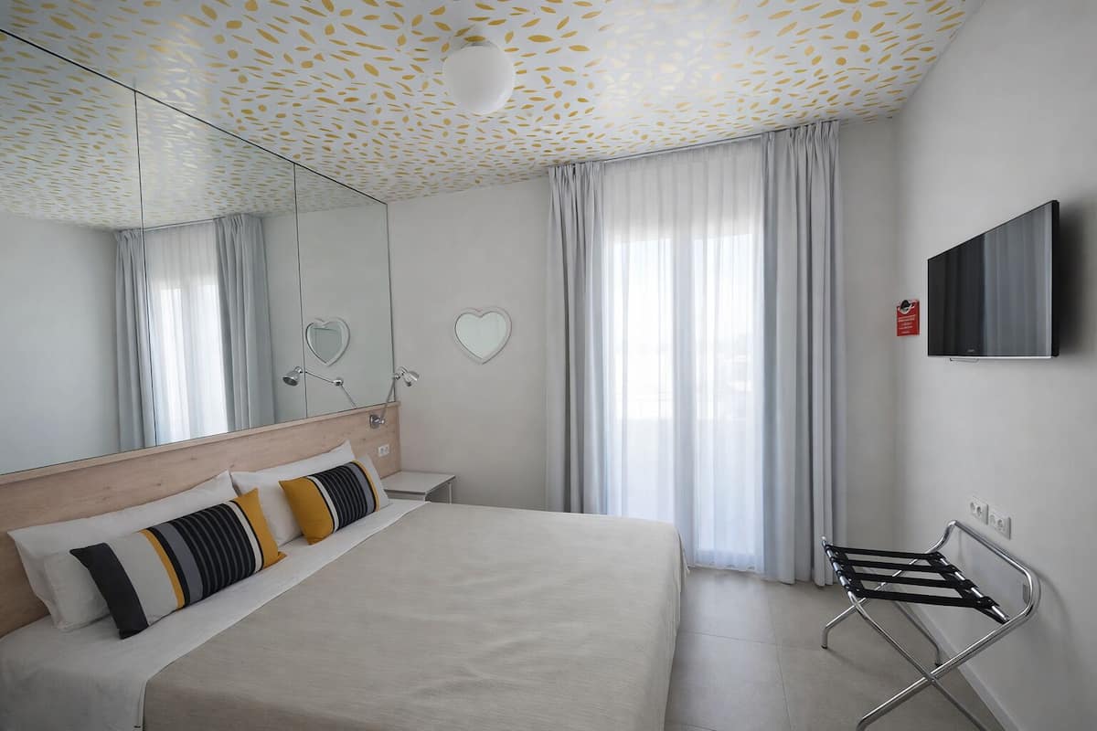 Double Room, Balcony