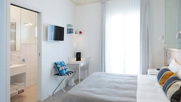 Minibar, caja de seguridad en la habitación y wifi gratis