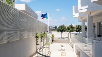 Fachada de la propiedad