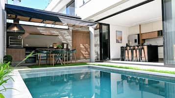 Rumah Deluks, pemandangan gunung | Tempat makan outdoor