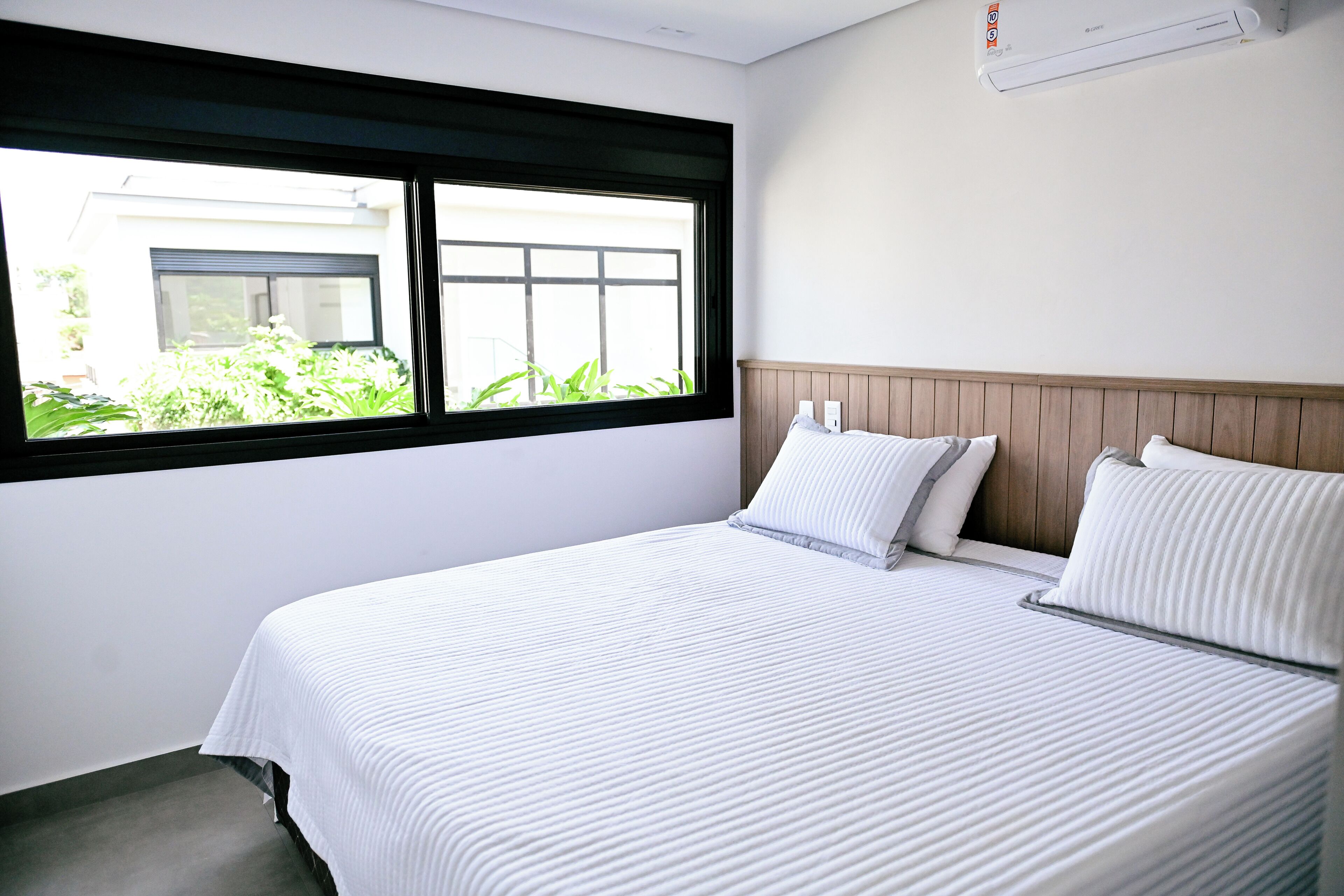 Rumah Deluks, pemandangan gunung