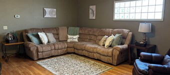 Peaceful 2-bedroom house in a great location in charming Scott City!