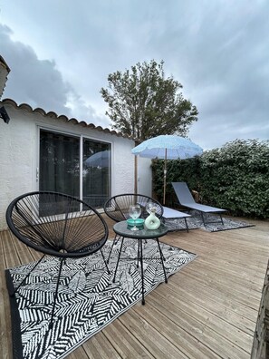 Terrace/patio - Charming house with terrace and pool (Grosseto-Prugna)