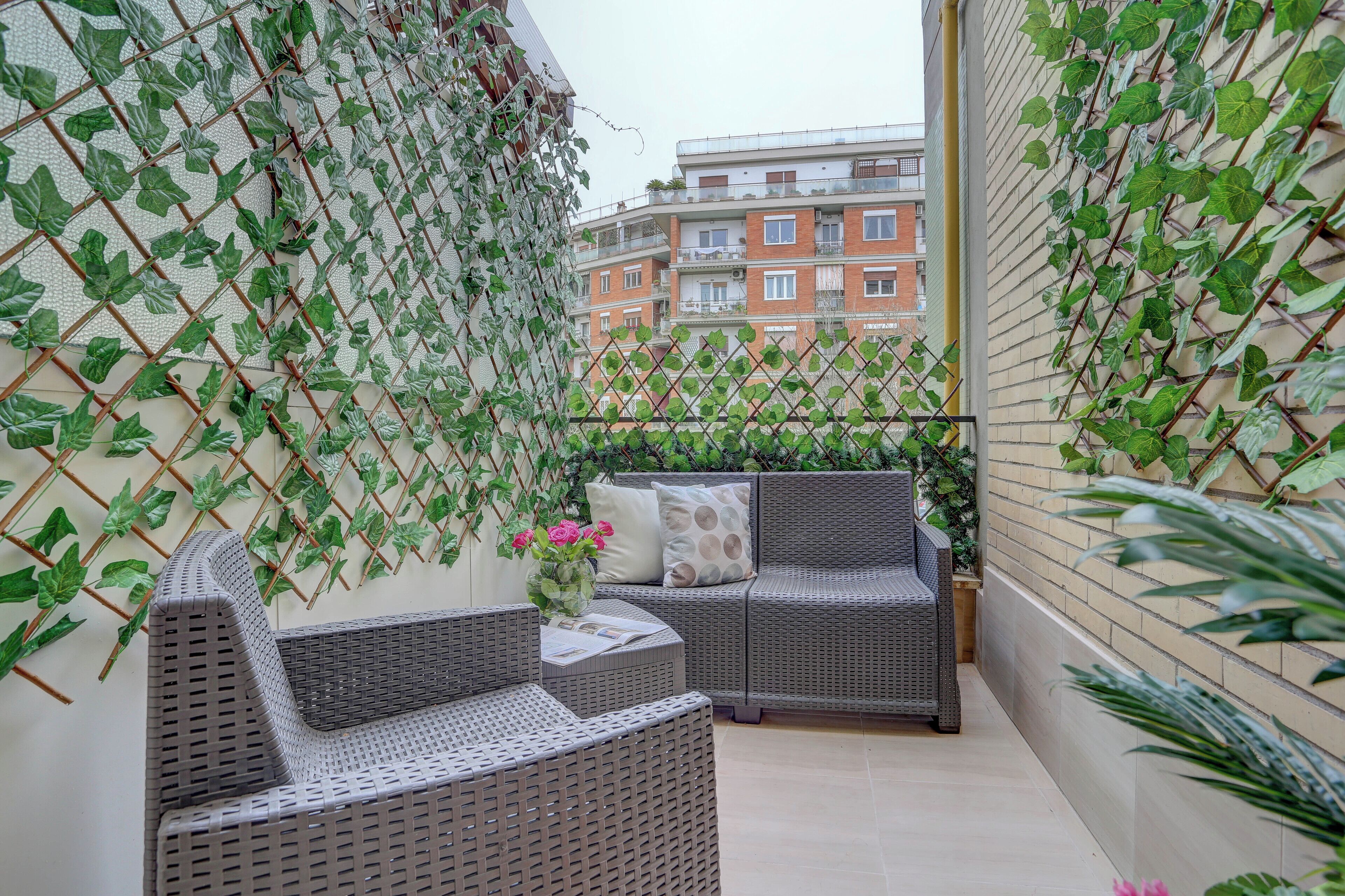 Comfort Apartment, 2 Bedrooms, Balcony, City View | Property grounds