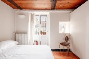 1 bedroom, iron/ironing board, WiFi, bed sheets - Panoramic apartment with a view of the Po River (Torino)