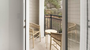 Apartment (1 Bedroom) | Teres/patio