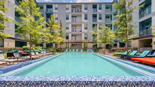 Landing Apartments Near Southtown
